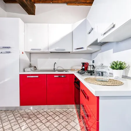 Medieval In Piazza Trento-trieste *