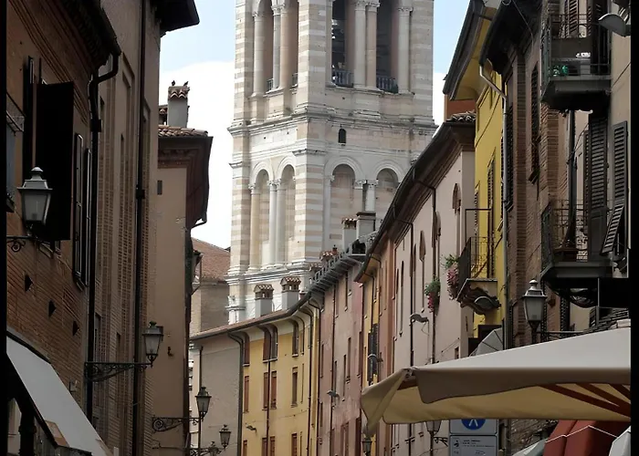 Medieval In Piazza Trento-trieste * Ferrara
