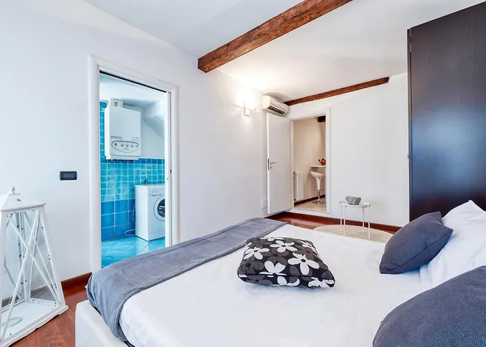 Medieval In Piazza Trento-trieste Ferrara